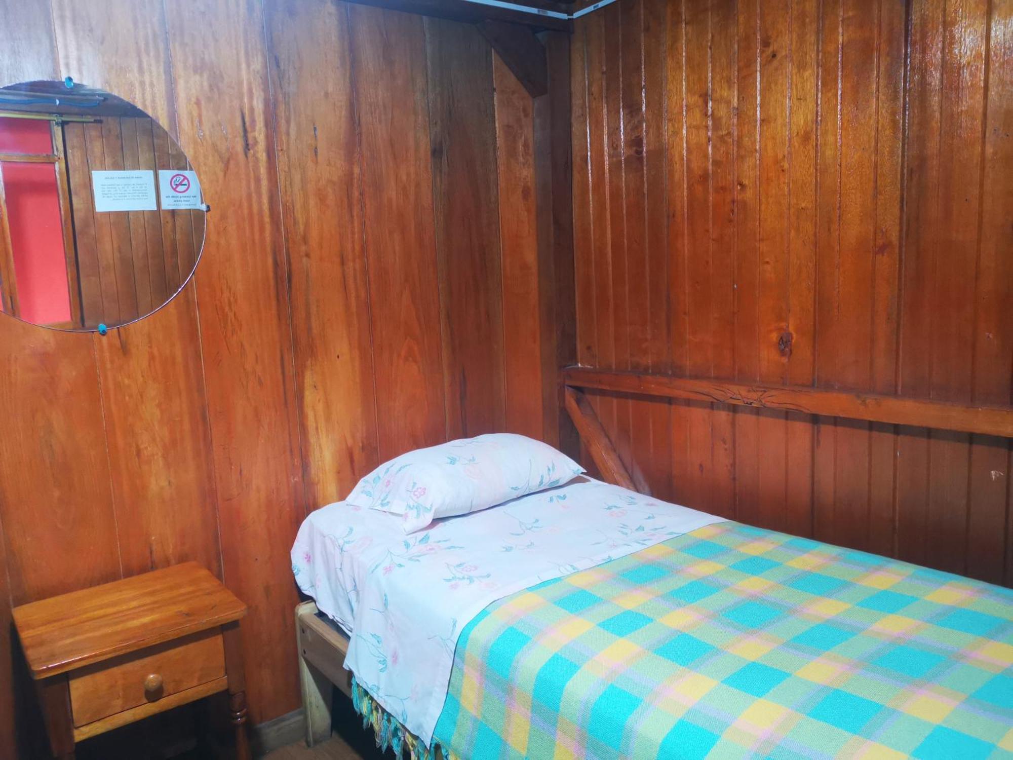 La Tranquilidad Hostel Mindo Luaran gambar